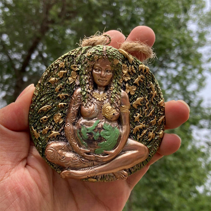 Statue Olivenorma de la déesse Gaia Pendentifs en résine Décoration murale