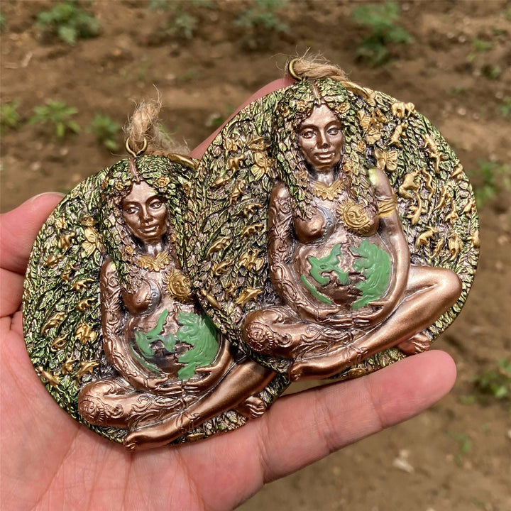 Statue Olivenorma de la déesse Gaia Pendentifs en résine Décoration murale