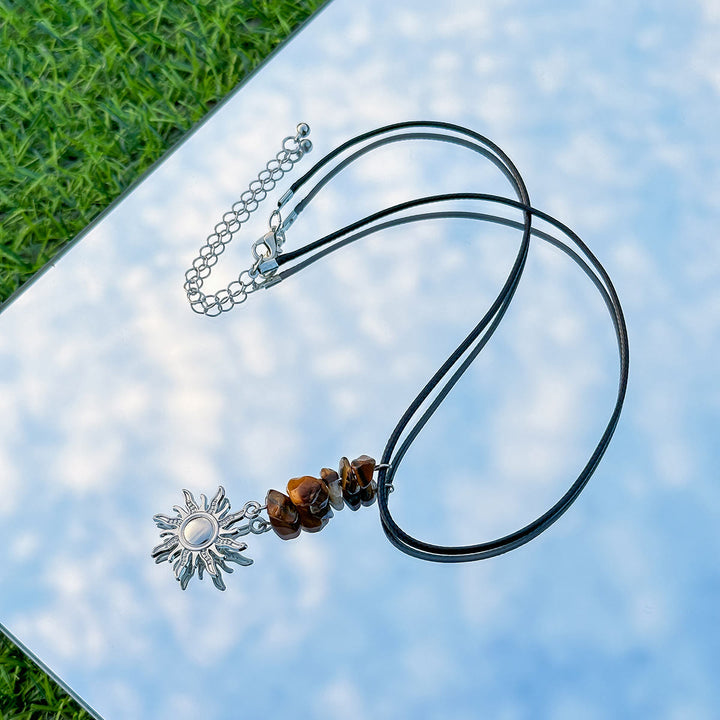 Collier en cuir et fil ciré avec pompon papillon en pierre naturelle Olivenorma
