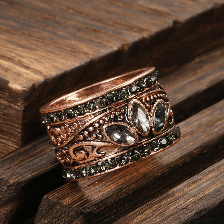 Bague Olivenorma en bronze doré et pierre de lune grise de Bohème