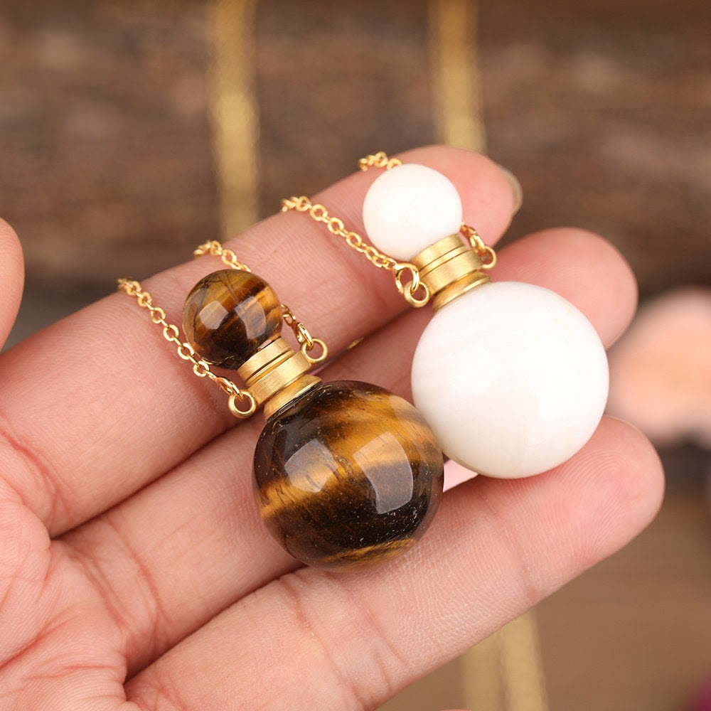 Collier pendentif bouteille de parfum en pierre ronde Olivenorma