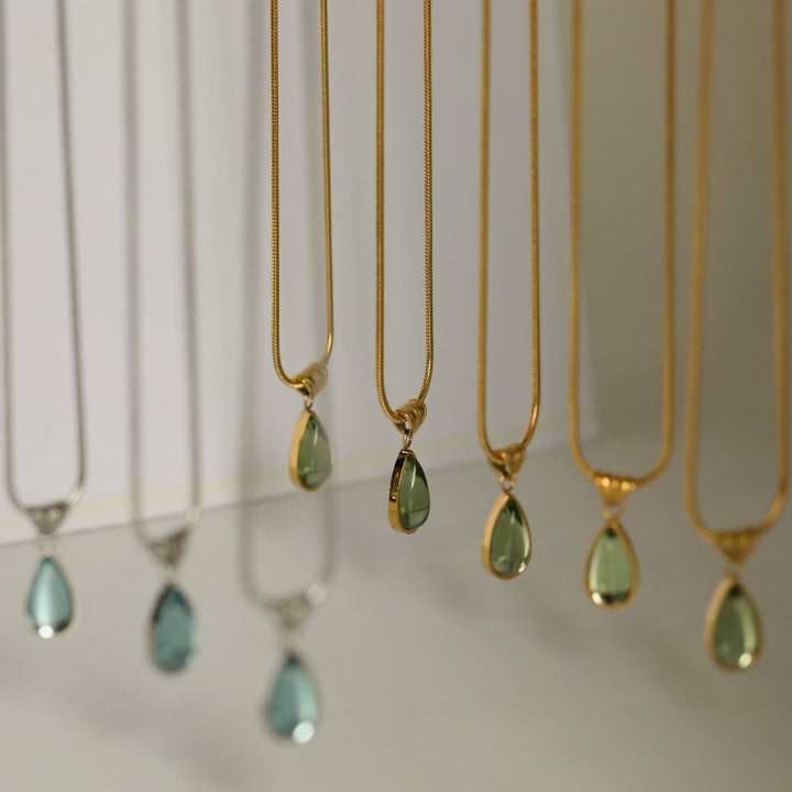 Collier pendentif en forme de goutte d'aventurine verte et aigue-marine Olivenorma