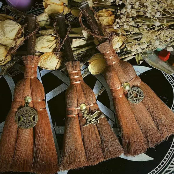 Balai magique de sorcière en forme d'arbre de vie Olivenorma