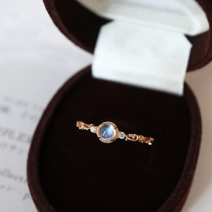 Bague délicate en pierre de lune naturelle et zircone Olivenorma