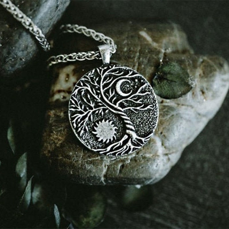 Olivenorma « Riding with the Stars » – Collier Arbre de Vie avec Soleil et Lune