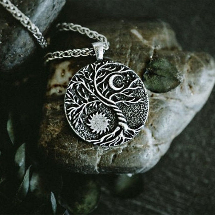 Olivenorma « Riding with the Stars » – Collier Arbre de Vie avec Soleil et Lune