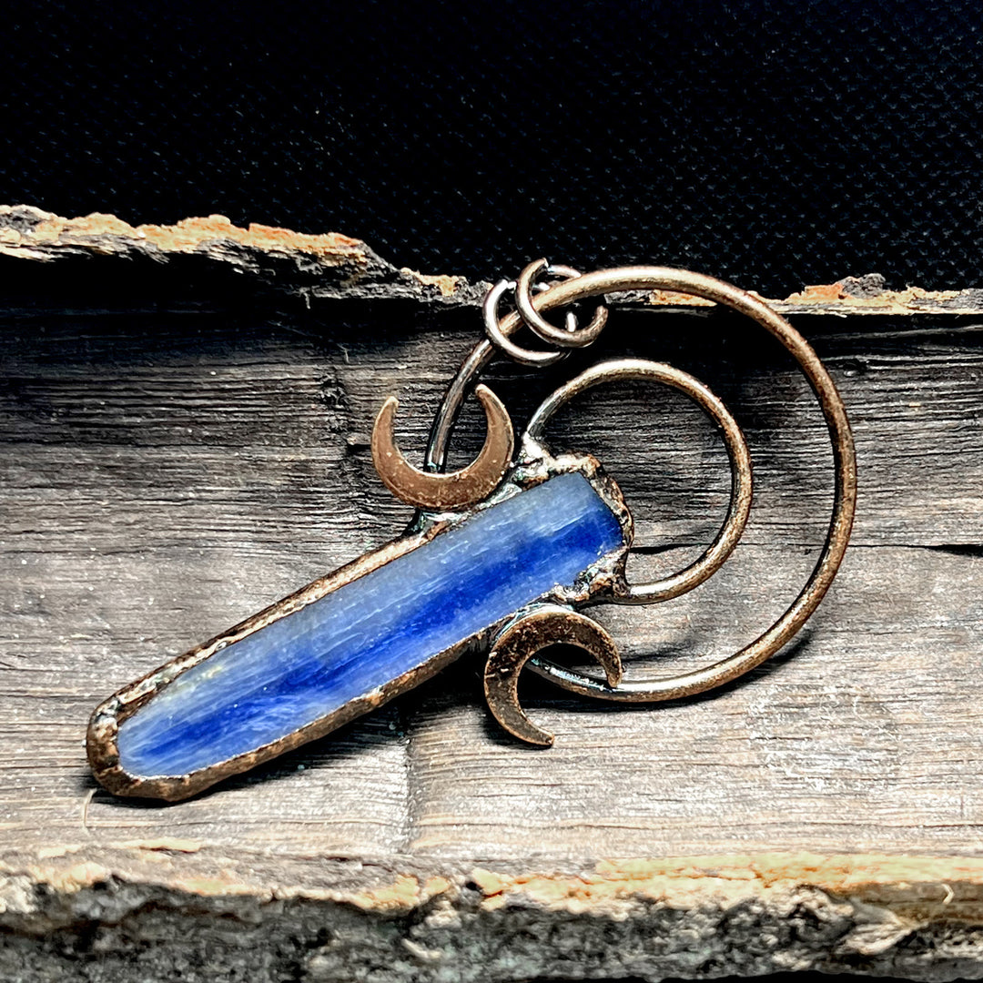 Collier pendentif double lune en cuivre et cyanite Olivenorma