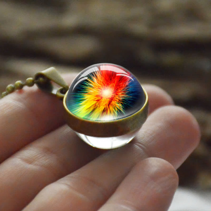 Collier coloré en boule de verre tridimensionnelle