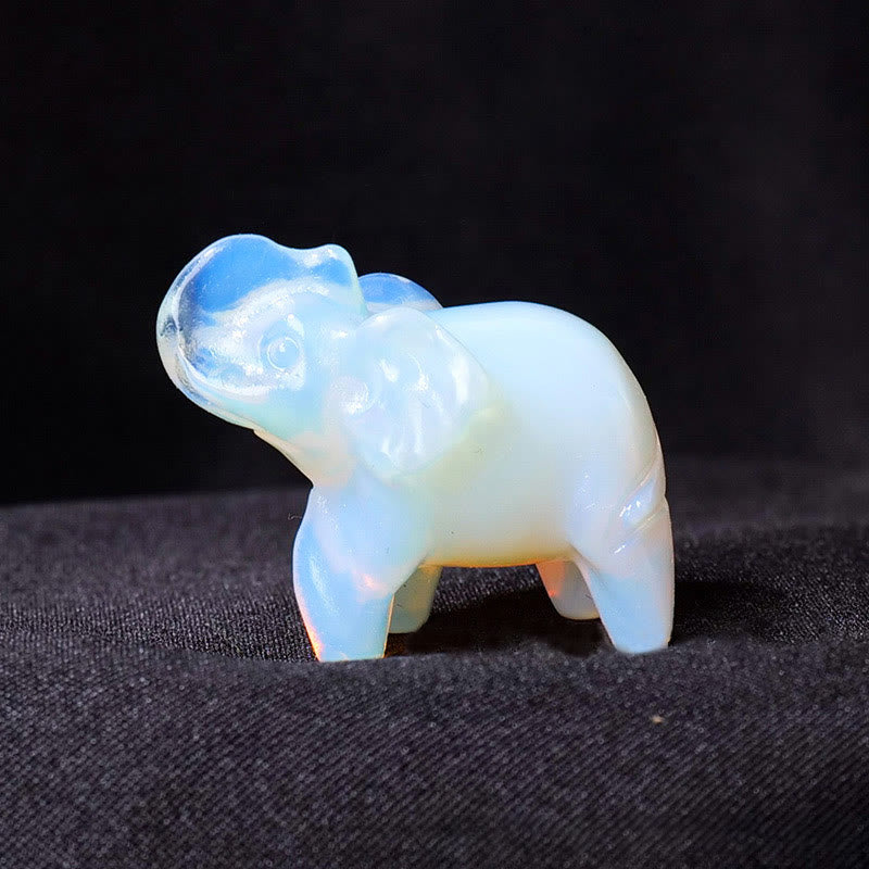 Ornement en pierre précieuse sculptée en cristal naturel Olivenorma