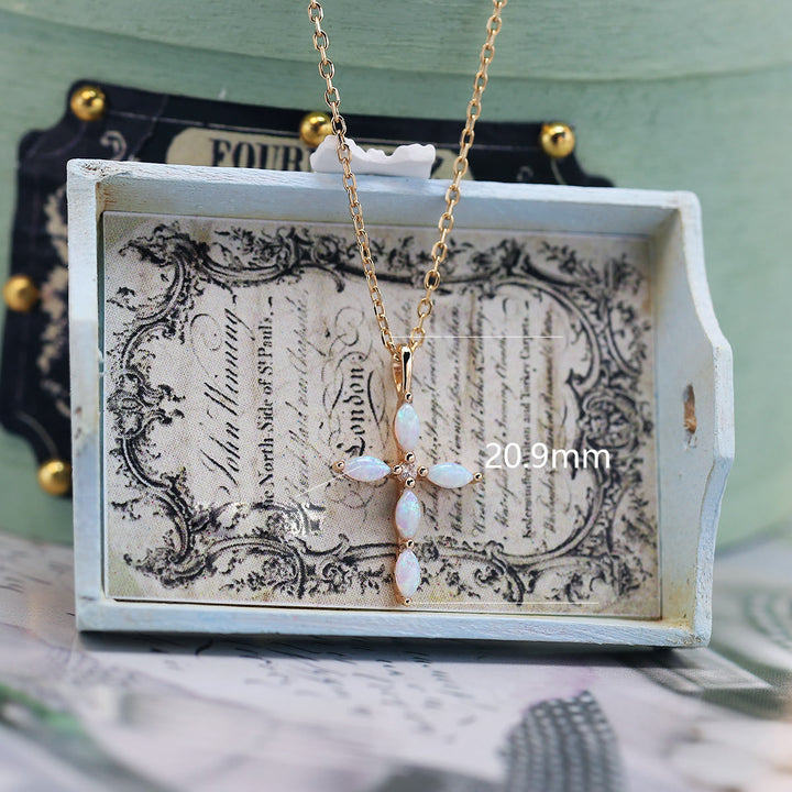 Collier pendentif croix en pierre de lune artificielle en opale Olivenorma