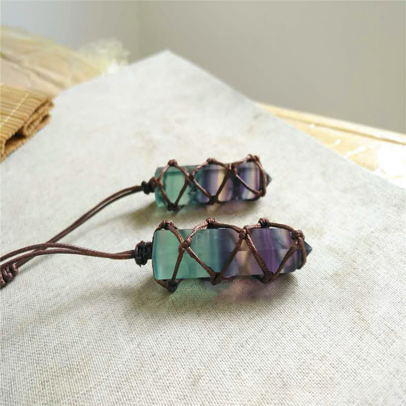 Collier en pierres précieuses à prisme hexagonal en fluorite naturelle Olivenorma