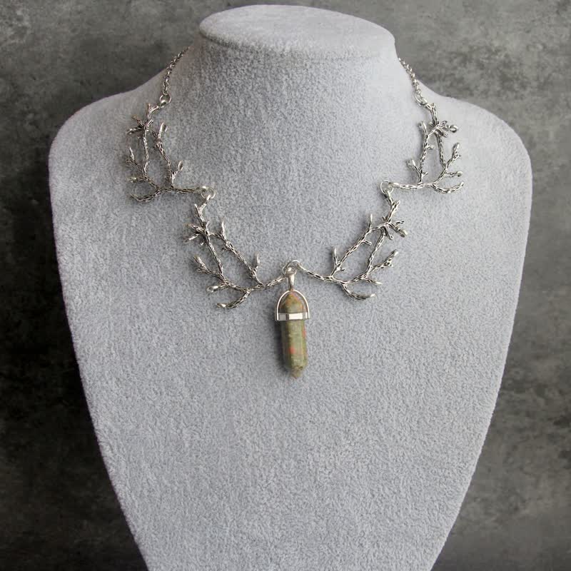 Olivenorma « La Lumière du Mantra » – Collier Hexagonal en Cristal Naturel 