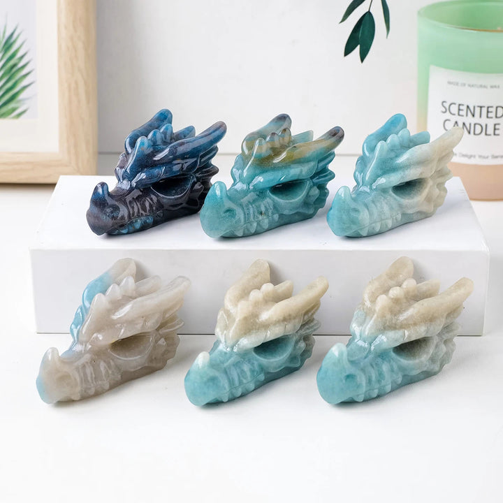 Décoration en pierre précieuse sculptée en forme de tête de dragon en apatite bleue Olivenorma