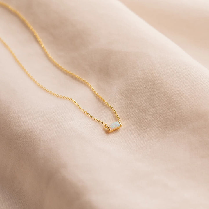 Collier pendentif rectangulaire simple en acier inoxydable avec pierre de naissance Olivenorma 