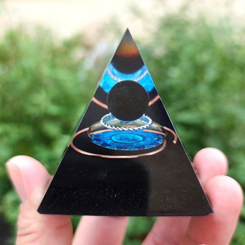 Pyramide énergétique orgonite en obsidienne Olivenorma 