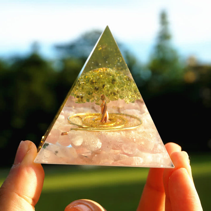 Pyramide d'orgone arbre de vie en quartz rose péridot Olivenorma
