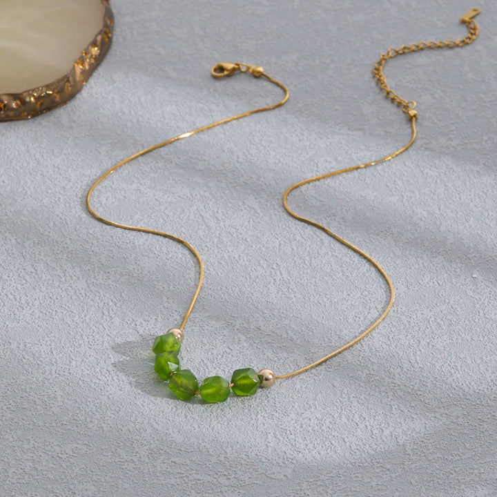 Collier en acier inoxydable 18 carats avec perles de préhnite naturelle Olivenorma