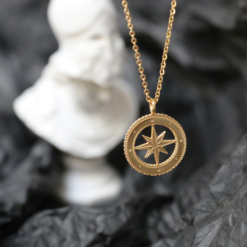Collier Tarot Olivenorma en acier titane plaqué or