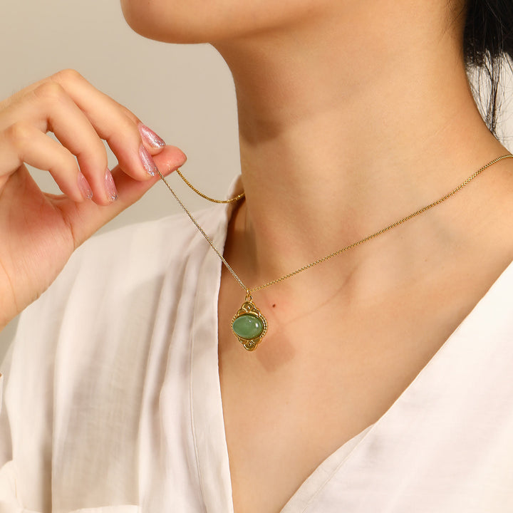 Collier pendentif incrusté de dentelle rétro en pierre naturelle Olivenorma Palace