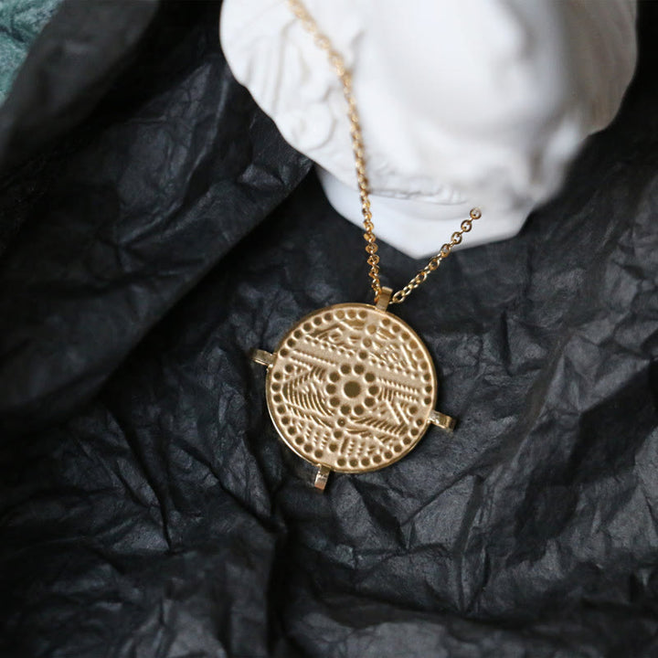 Collier Tarot Olivenorma en acier titane plaqué or
