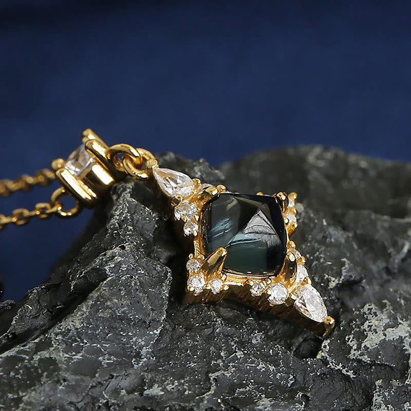 Collier en topaze bleue naturelle de Londres « Eternal Bliss » Olivenorma 