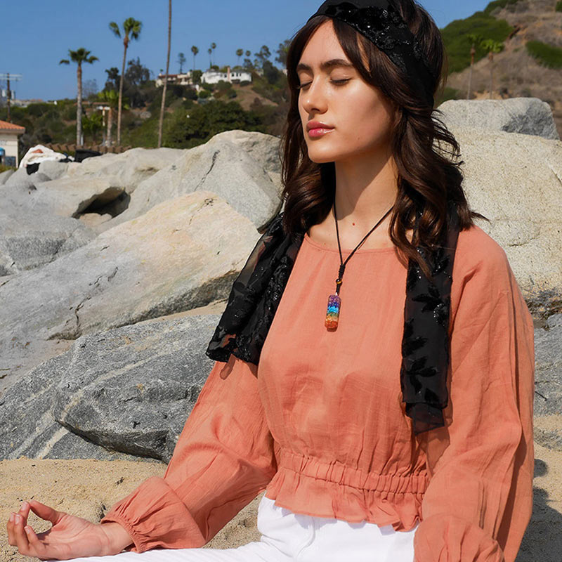 Collier de guérison des chakras orgonite Olivenorma 