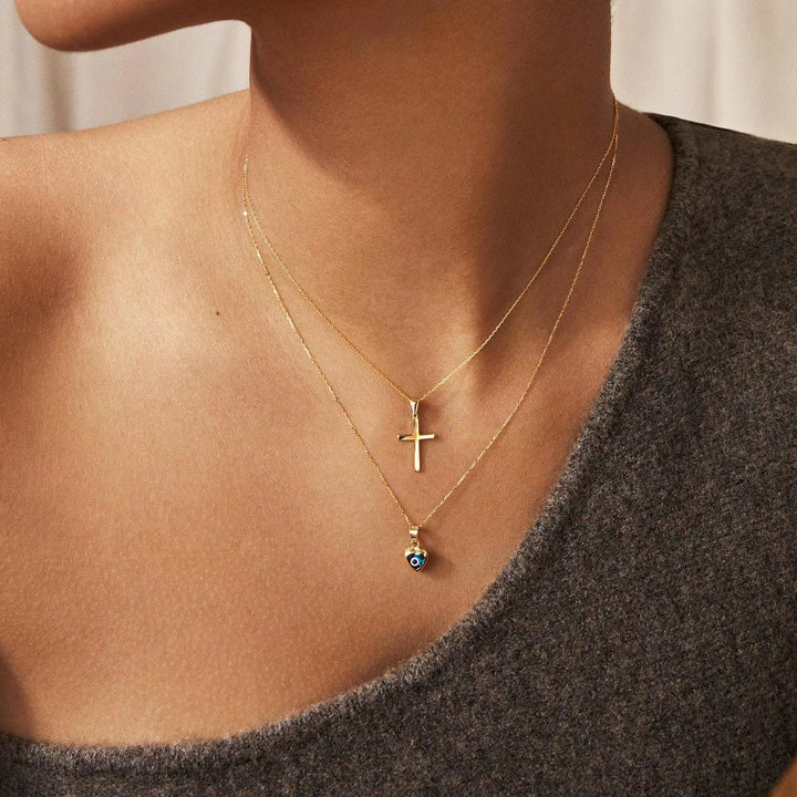 Collier en acier titane avec topaze bleue et mauvais œil Olivenorma