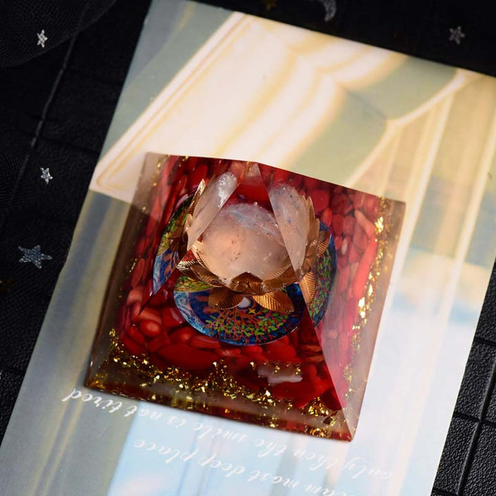 Pyramide d'orgone en quartz rose corail rouge Olivenorma