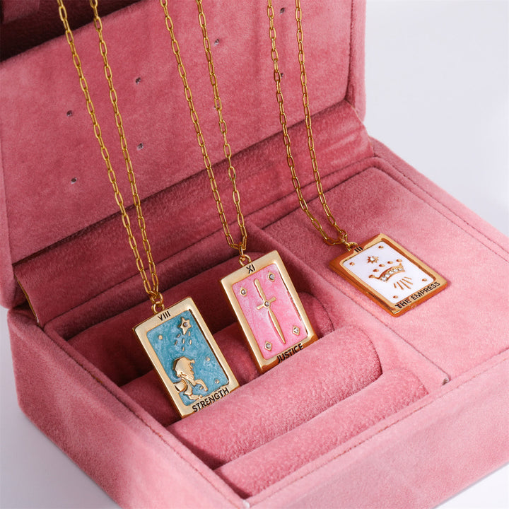 Collier pendentif carré en acier titane avec carte de tarot vintage Olivenorma 