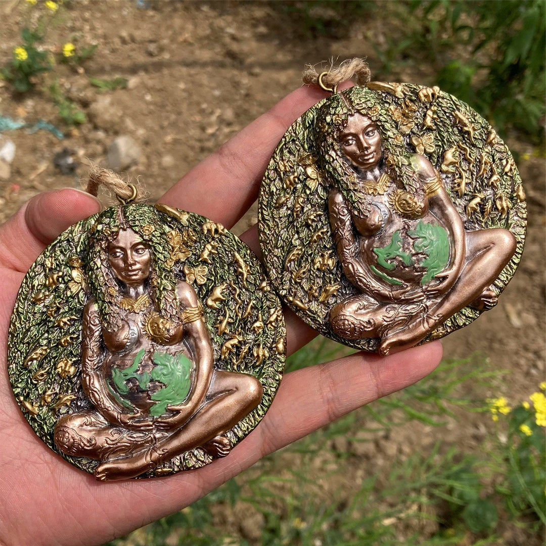 Statue Olivenorma de la déesse Gaia Pendentifs en résine Décoration murale