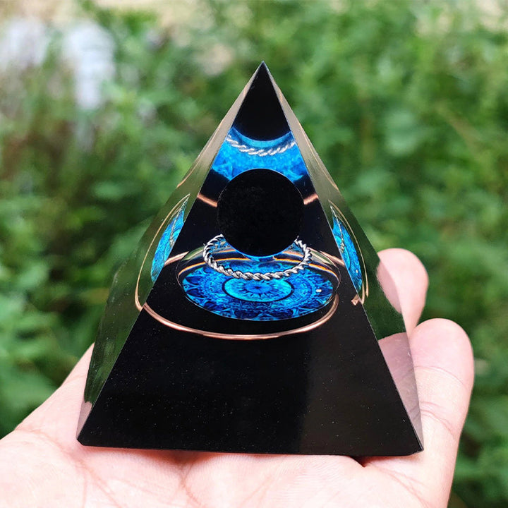 Pyramide énergétique orgonite en obsidienne Olivenorma 