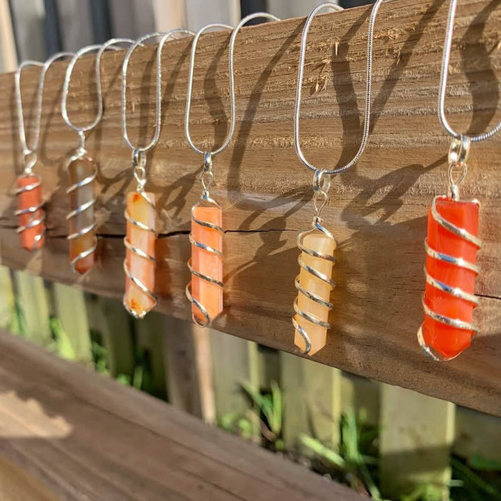 Collier en cristal à tête de balle à prisme hexagonal en cornaline Olivenorma