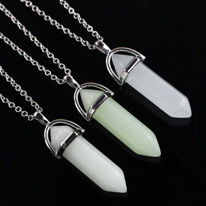Collier en pierre de lune à colonne hexagonale Olivenorma 
