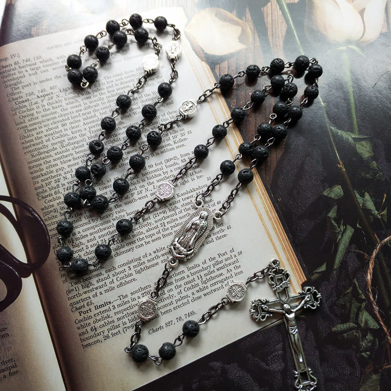 Collier chapelet avec pendentif en pierre de lave et croix catholique Olivenorma 