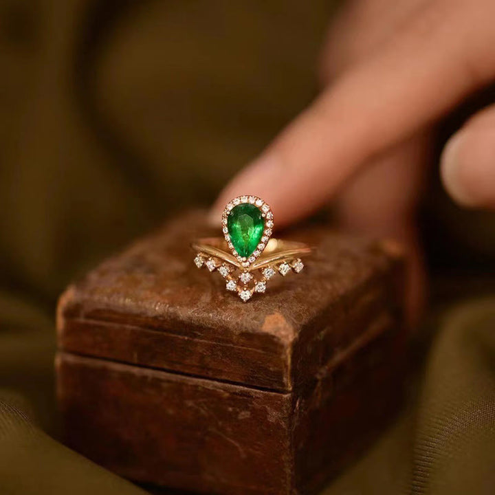 Bague délicate émeraude avec zircon Olivenorma