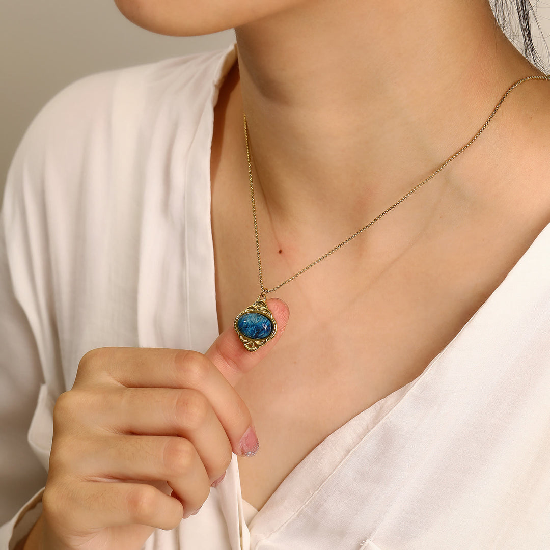Collier pendentif incrusté de dentelle rétro en pierre naturelle Olivenorma Palace