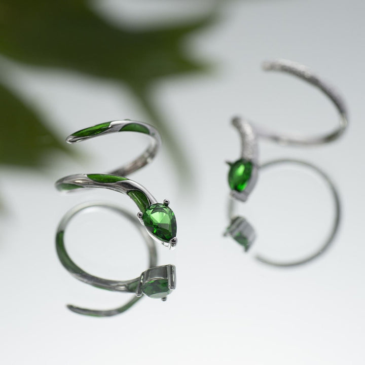 Bague manchette serpent émeraude Olivenorma