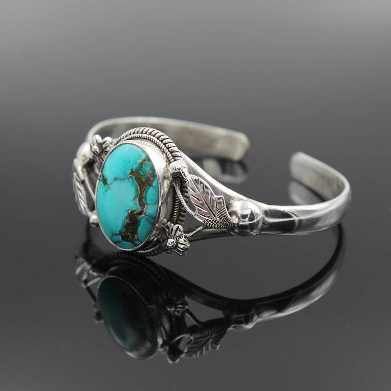 Bracelet turquoise à fleurs gravées vintage Olivenorma