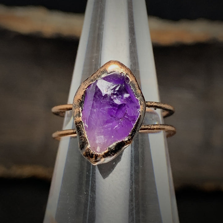 Bague ajustable en pierre brute irrégulière naturelle Olivenorma avec douze pierres de naissance