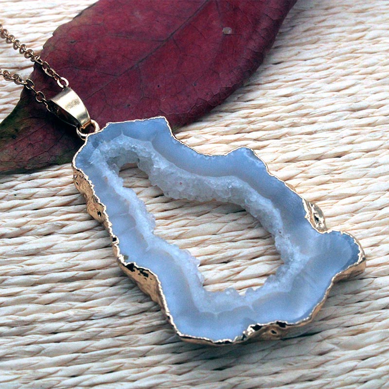 Pendentif Géode en Cristal Naturel