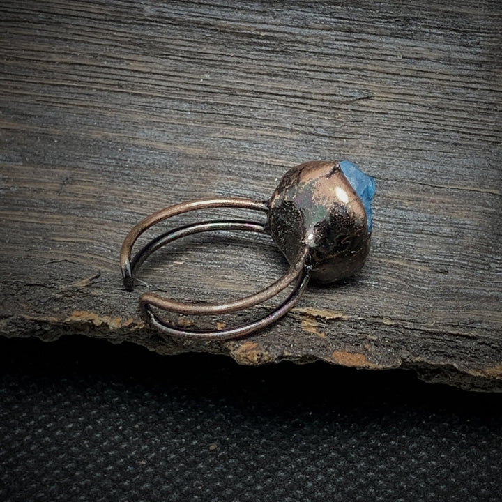 Bague ajustable en pierre brute irrégulière naturelle Olivenorma avec douze pierres de naissance
