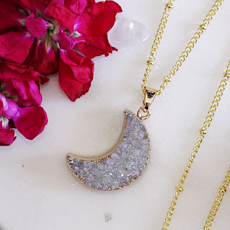 Collier croissant de lune en cristal naturel Olivenorma