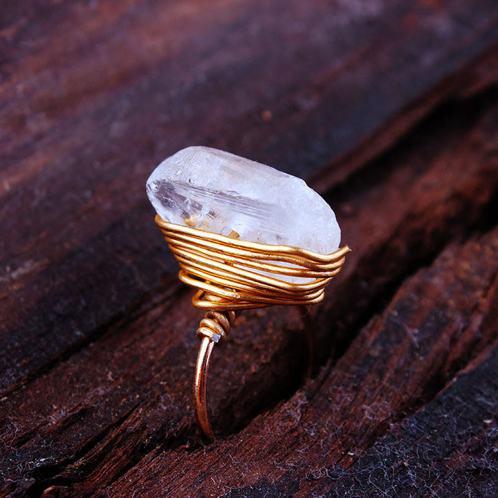 Bague enroulée en fil de cristal et pierre naturelle faite à la main Olivenorma