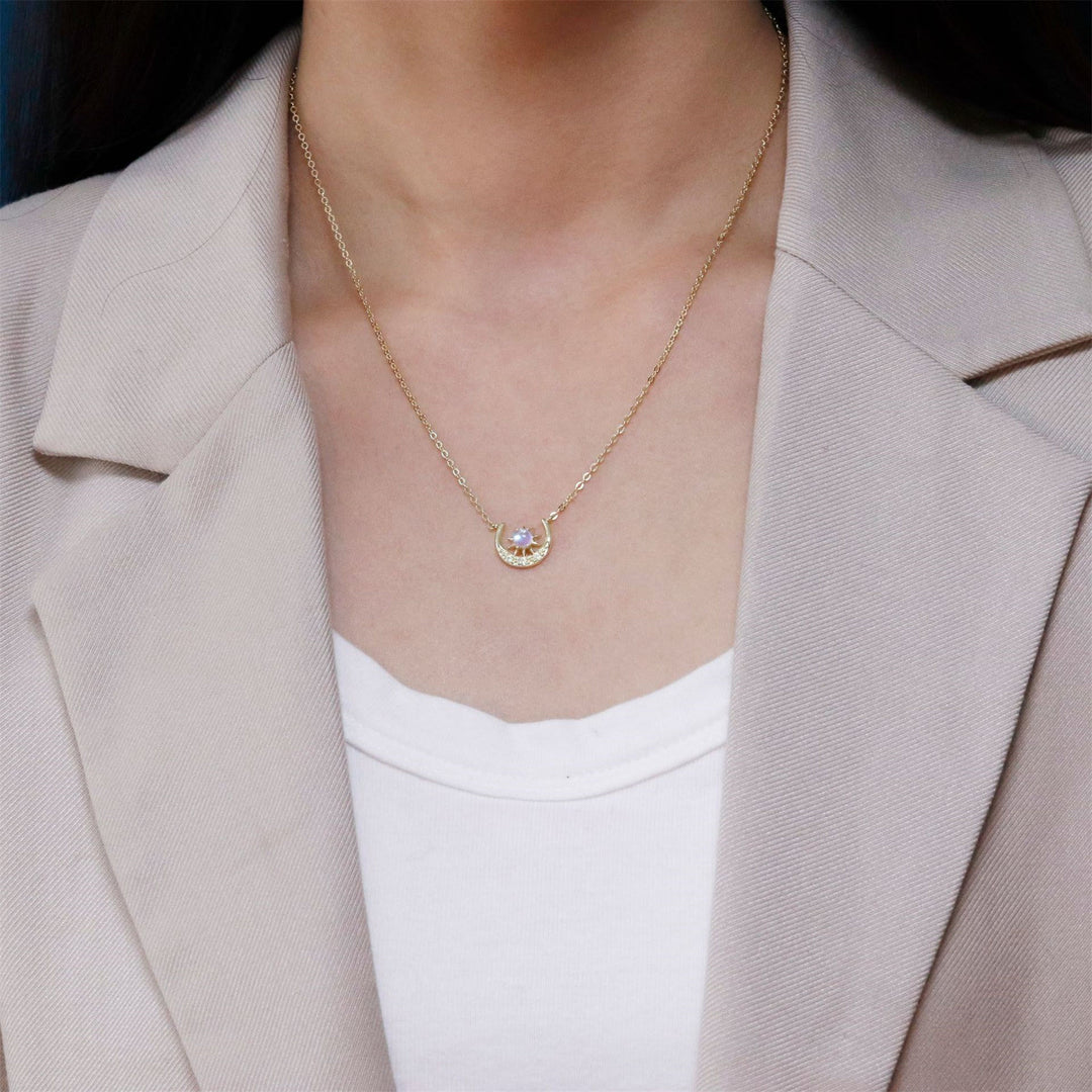 Collier en or 18 carats avec pierre de lune naturelle et soleil et lune Olivenorma 