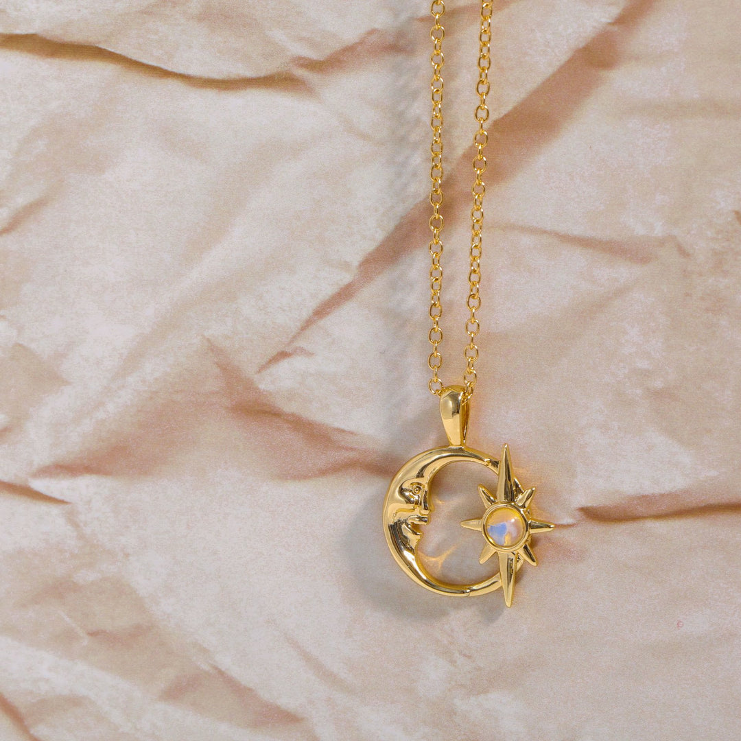 Collier de clavicule en Olivenorma naturelle creuse avec étoile et lune 
