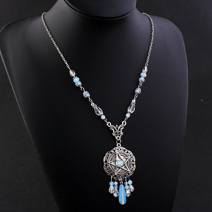 Collier de perles en cristal d'étoile en opalite avec pentagramme gothique de sorcière Olivenorma 