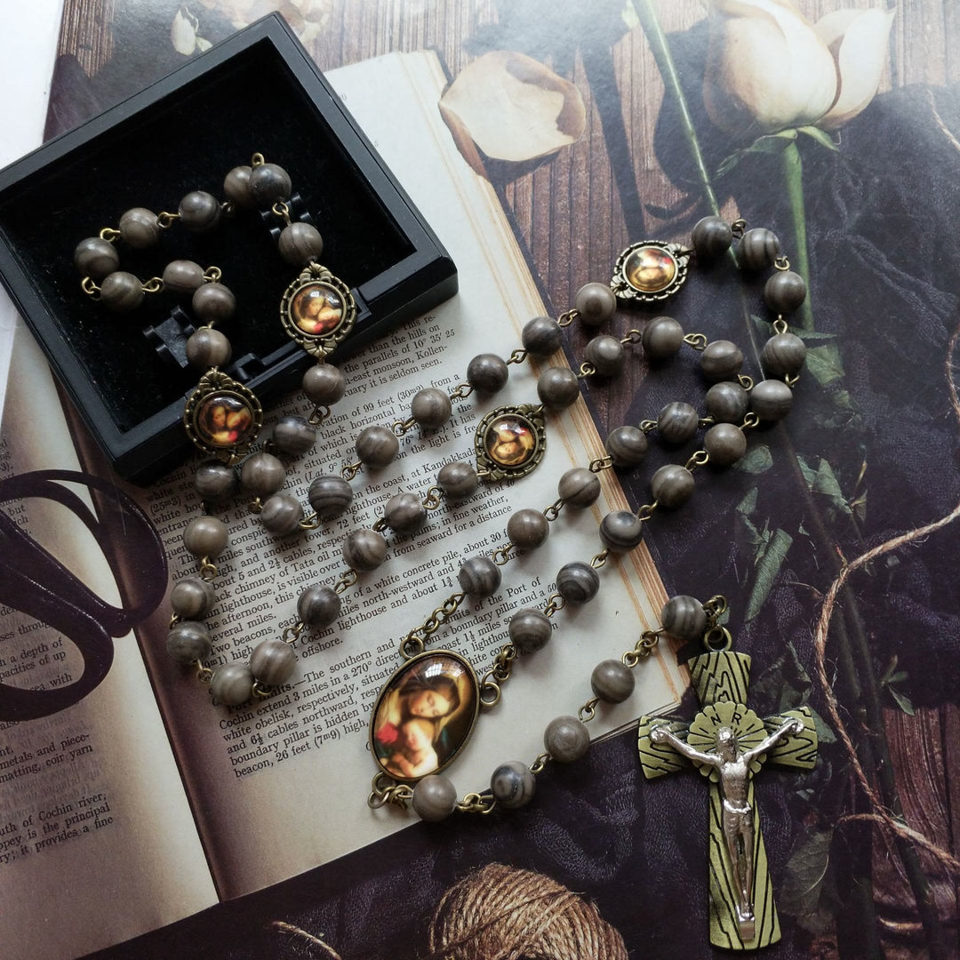 Collier chapelet en bois noir Olivenorma avec croix et médaille sacrée