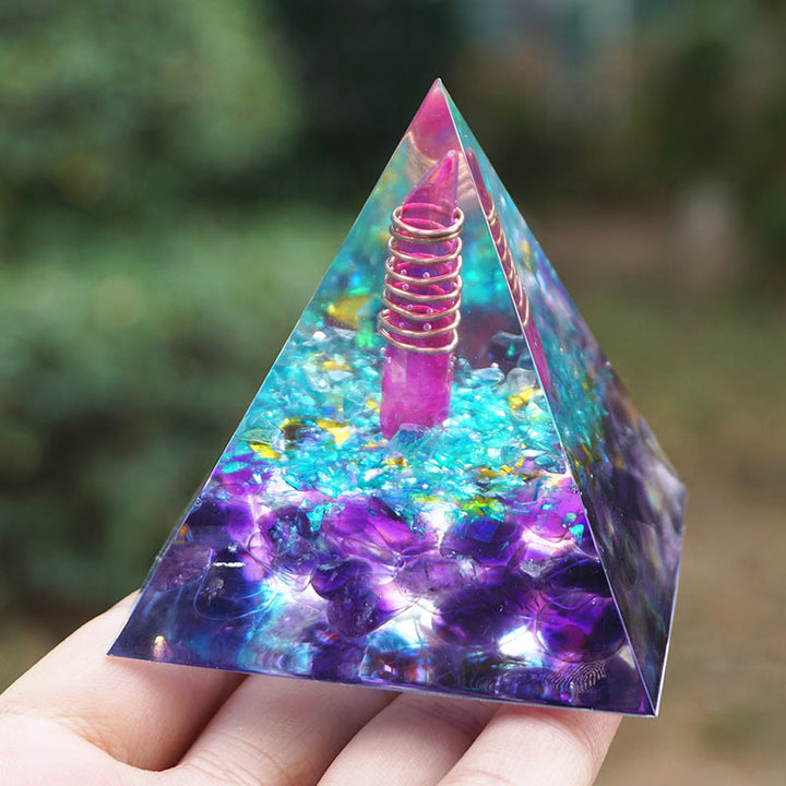 Pyramide d'orgone améthyste aigue-marine Olivenorma