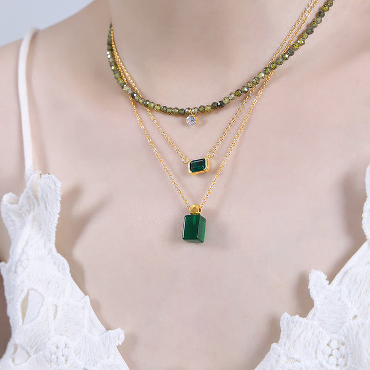 Collier avec pendentif en perles de péridot et aventurine vert émeraude Olivenorma
