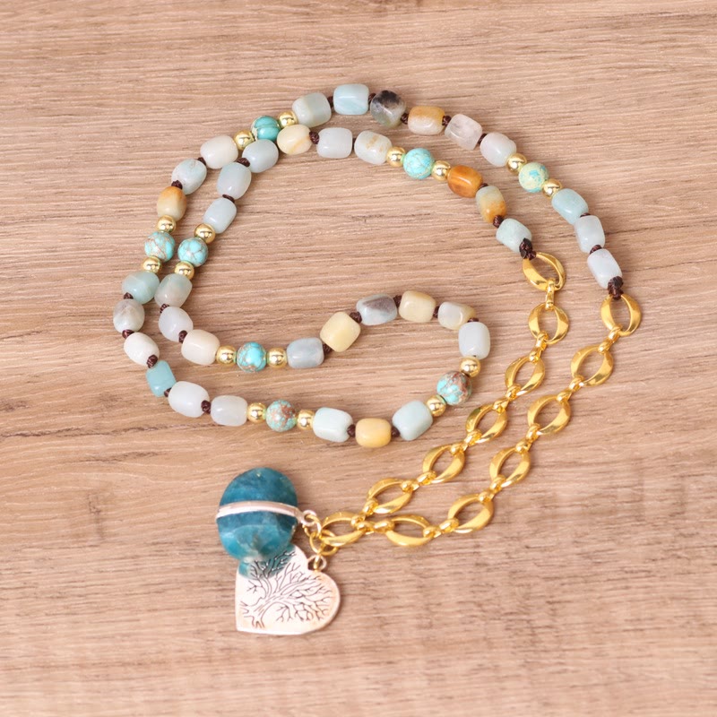 Collier Mala avec pendentif en forme de cœur et perles en pierre irrégulières Olivenorma 
